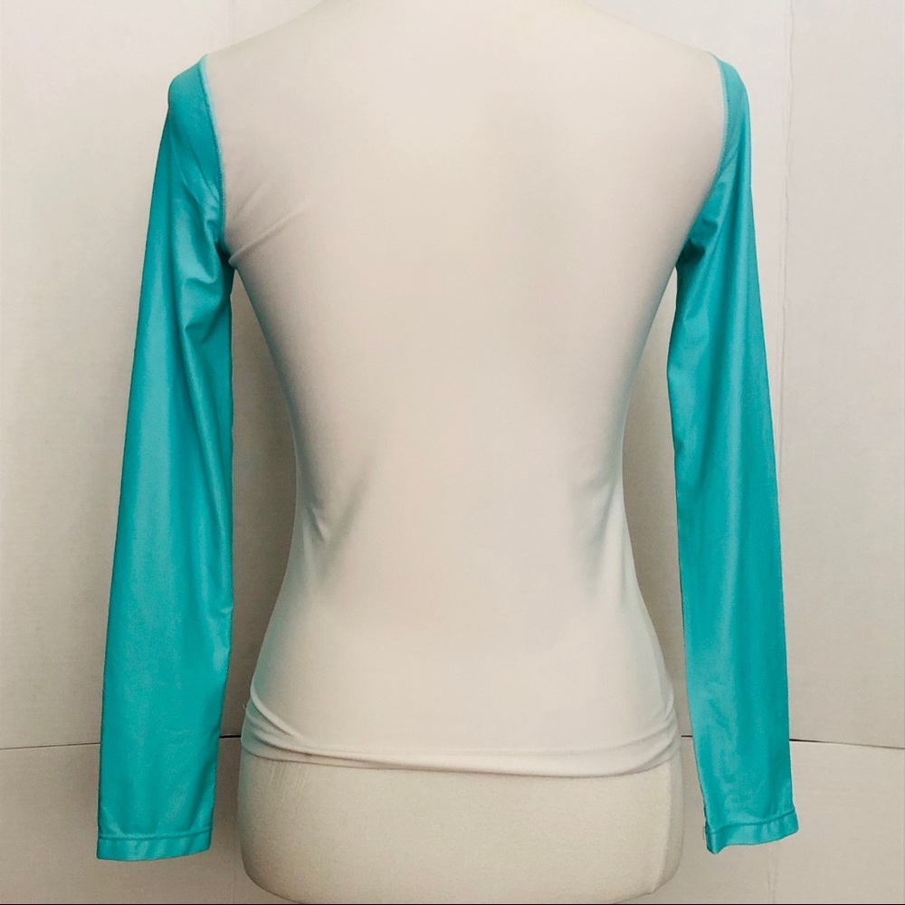 Girls Old Navy Rash guard Swimsuit Top - Picture 2 of 4